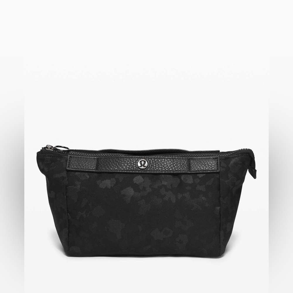 Lululemon Travel Easy Kit *4.5L
Fragment Camo Jacquard Black Deep Coal